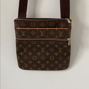 Louis Vuitton crossbody bag